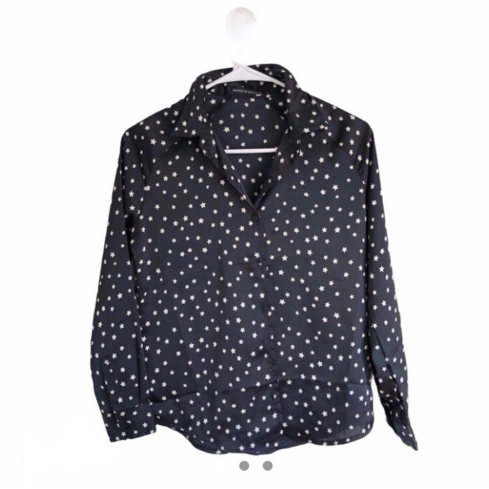 ❌❌SOLD❌❌❌Brandy Melville Star Button Up
